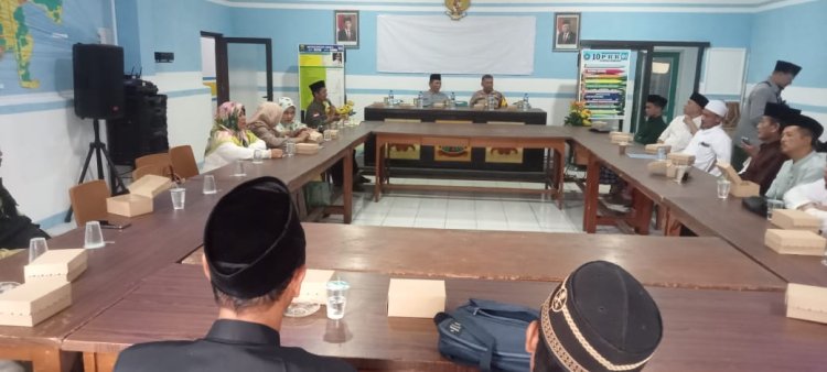 Guna Meminimalisir Gangguan Kamtibmas, Kapolsek Sukaraja Gelar Ngariung Bareng