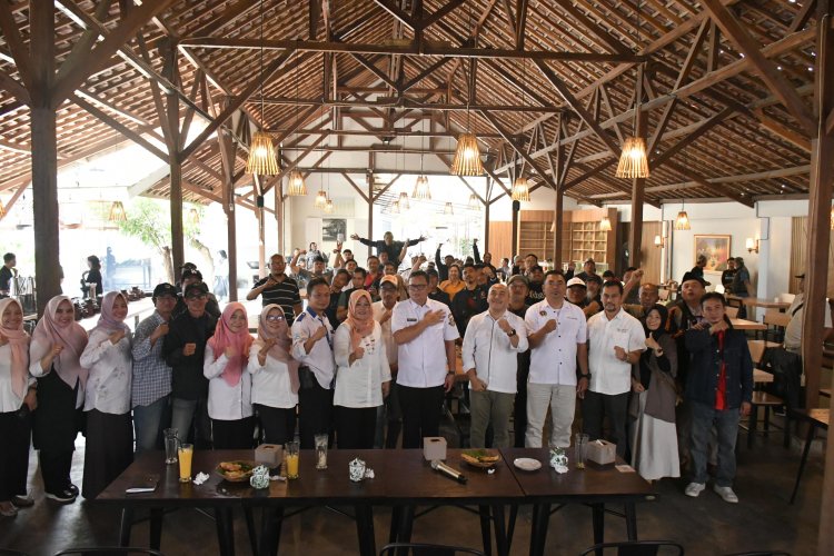 Pemkot Sukabumi Bersama Wartawan Coffee Morning Bersama Bahas Berita Positif