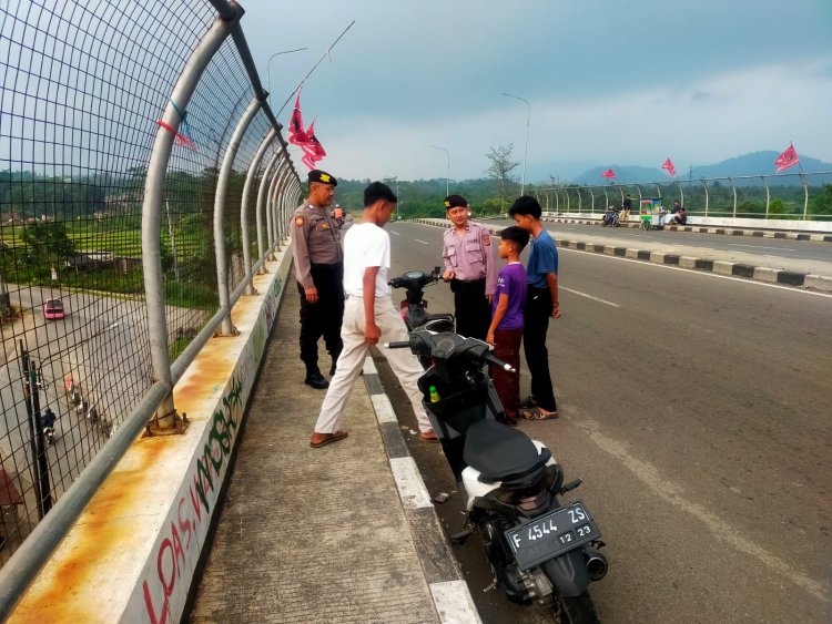 Wujudkan Rasa Aman, Polsek Cibeureum Gelar Patroli  Cipkon Sore Hari