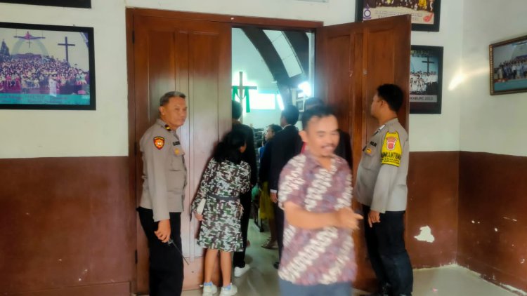 Berikan Rasa Aman dan Nyaman Bagi Jemaat, Polsek Warudoyong Gelar Pengamanan di Gereja