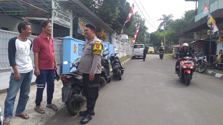 Sambangi Warga, Polisi di Sukabumi Berikan lmbauan Kamtibmas