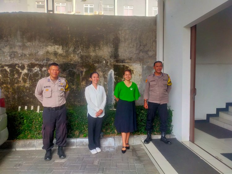 Ciptakan Ketenangan lbadat, Polsek Kadudampit Laksanakan Pengamanan di Gereja GBI