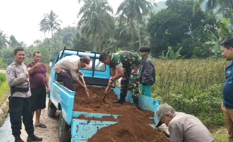 Pelebaran Jalan Desa Selawangi, Bhabinkamtibmas dan Babinsa Lakukan Monitoring