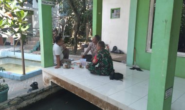 Bhabinkamtibmas Bersinergi Dengan Babinsa Sambangi Warga Guna Tingkatkan Harkamtibmas