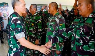 Pangdam XIII/Merdeka Mayjen TNI Candra Wijaya, Mengunjungi Siswa Secaba Regsus di Amurang