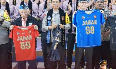 Kapolda Jabar Kukuhkan Tim Putra dan Putri Bola Voli Jelang Kapolri Cup 2024