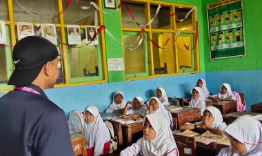 Mahasiswa KKN IMN Gelar Sosialisasi Bahaya Penggunaan Gadget di SD Negeri Semplak