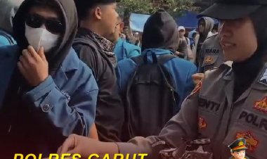 Polres Garut Kawal Aksi Demo Dengan Humanis