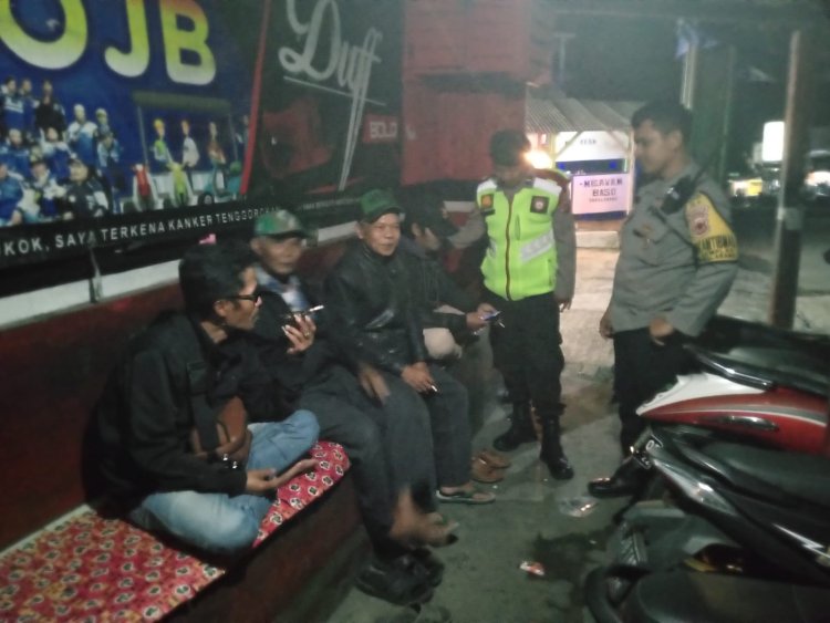 Polsek Sukalarang Gencar Laksanakan Patroli Dialogis,Upaya Cegah Gangguan Kamtibmas