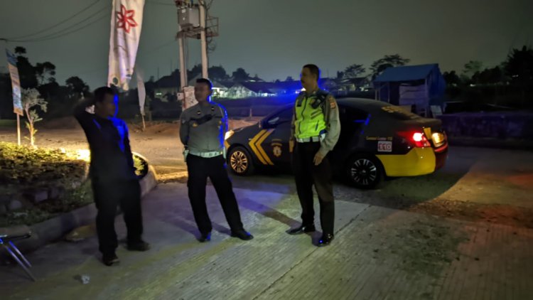 Polsek Cikole Laksanakan Giat Patroli Malam di Wilayahnya