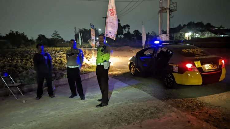 Polsek Cikole Laksanakan Giat Patroli Malam di Wilayahnya