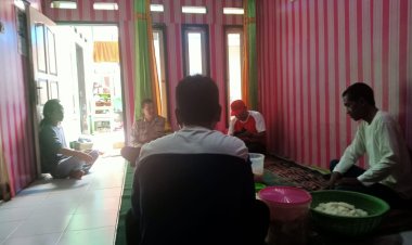 Bhabinkamtibmas Polsek Gunung guruh Sambangi Warga Berikan Himbauan Kamtibmas Jelang Pilkada Serentak