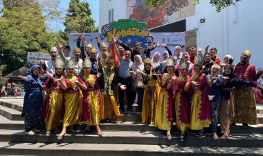 Hari Jadi Kota Bandung Ke-214 Pemkot Bandung Gelar Pawai Pembangunan