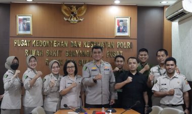 AKBP drg. Henry Setiawan M.Kes SpBM (K) Launching Proyek Perubahan Strategi Peningkatan Pelayanan Gigi dan Mulut Melalui Pemanfaatan TI di RS Polri