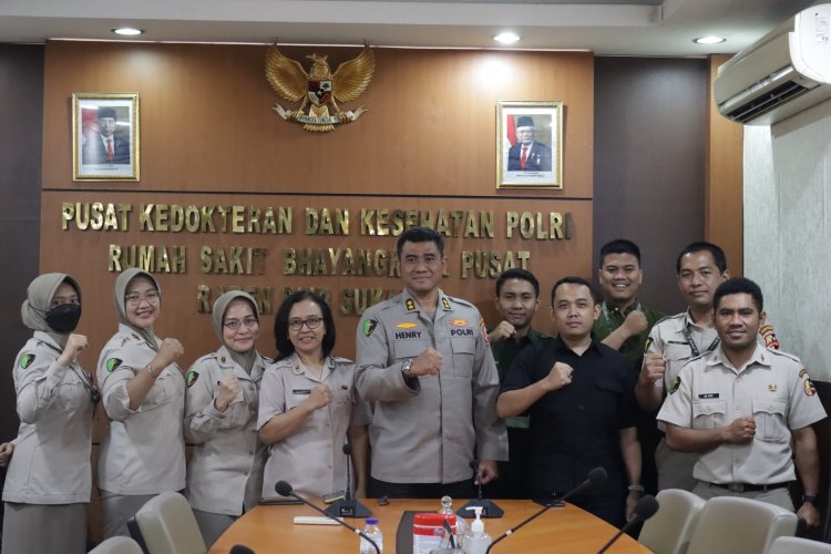 AKBP drg. Henry Setiawan M.Kes SpBM (K) Launching Proyek Perubahan Strategi Peningkatan Pelayanan Gigi dan Mulut Melalui Pemanfaatan TI di RS Polri