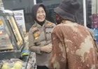 Polwan Baik Hati Bantu Pemulung Belanja Karena Tak Cukup Uang