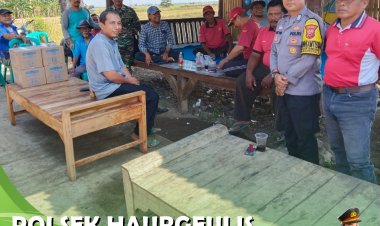 Polsek Haurgeulis Sambangi Warga Tingkatkan Kesadaran Keamanan Jelang Pilkada