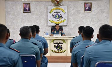 Jam Komandan Kepada Seluruh Perwira Pasmar 3