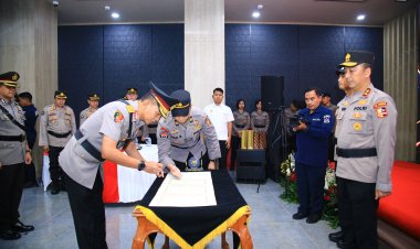 Irjen Sandi Pimpin Sertijab PJU Baru Humas Polri