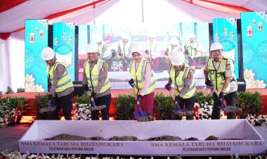 Ground Breaking Masjid SMA Kemala Taruna Bhayangkara, Irjen Pol Dedi Prasetyo: Kontribusi Polri Persiapkan SDM Unggul Menuju Indonesia Emas 2045