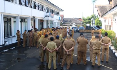 Pj Sekda Kota Sukabumi Berikan Arahan dalam Apel Pagi: Pentingnya Melatih Pola Pikir dan Etika Berbicara