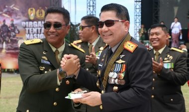 Kapolda Sulut Hadiri HUT ke-79 TNI di Kawasan Pohon Kasih Megamas Manado