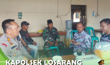 Kapolsek Losarang Ngajak Ngopi Bareng Warga, Sampaikan Pesan Kamtibmas Jelang Pilkada 2024