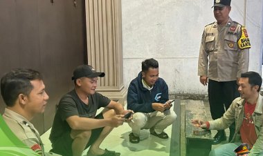 Jaga Kondusifitas Kamtibmas Jelang Pilkada 2024, Personil Polsek Cikijing Sambangi Warga