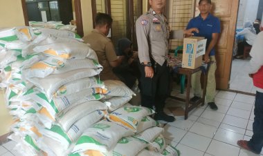 Bhabinkamtibmas Polsek Cisaat Monitoring Penyaluran Program Bantuan Pangan Cadangan Beras Pemerintah  (BPCBP)