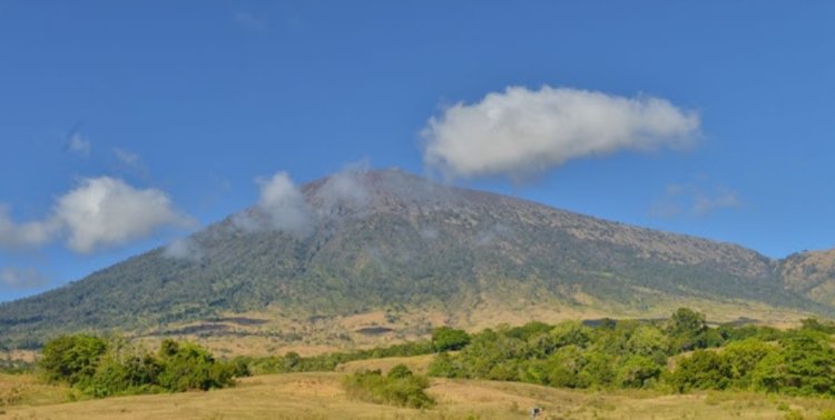 Pendaki Asal Jakarta Hilang di Gunung Rinjani﻿