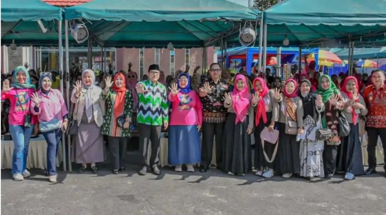 Wali Kota Metro Resmikan Bazar UMKM dan Buka Lomba Cerdas Cermat