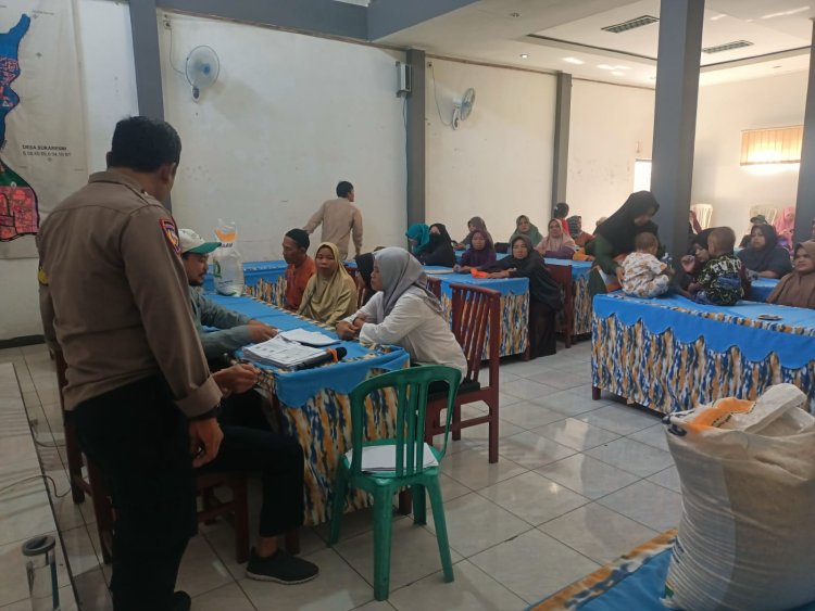 Bhabinkamtibmas Polsek Cisaat Monitoring Penyaluran Program Bantuan Pangan Cadangan Beras Pemerintah  (BPCBP)