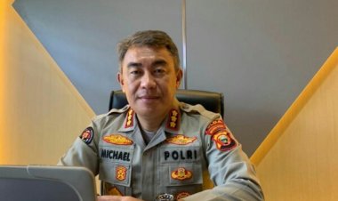 Propam Polda Sulut Periksa 2 Oknum Polisi yang Ikut Berpose Bersama Timses Paslon