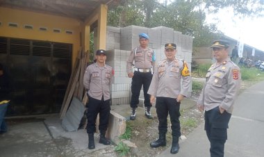 Kapolsek Kebonpedes Pimpin Pengamanan Kampanye Calon Bupati Sukabumi