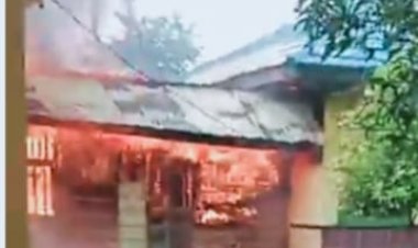 Si Jago Merah Ngamuk, Sebuah Bangunan Sekolah Nyaris Ludes