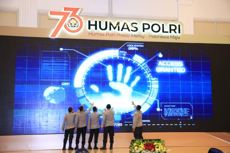 Irjen Sandi Resmikan Dua Perkadiv di Sarasehan HUT ke-73 Humas Polri