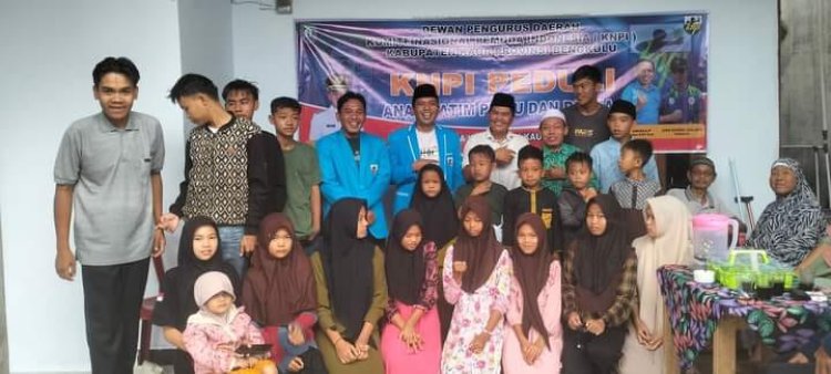 Peringati Hari Pahlawan Tahun 2024, KNPI Bersama Desa Suka Rami II  Peduli Anak Yatim dan Dhuafa