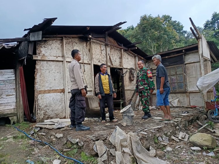 Jelang Pilkada 2024, Bhabinkamtibmas Polsek Sukaraja Laksanakan Patroli dan Sambang Warga