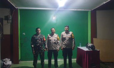 Pastikan  Gudang Logistik PPK Kondusif, Polsek Gunungguruh Laksanakan Pengamanan Ketat