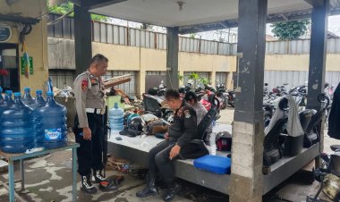 Melalui Patroli dan Sambang Warga, Polsek Kebonpedes Wujudkan Kemitraan Dalam Jaga Kamtibmas