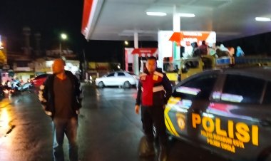 Antisipasi Gangguan Kamtibmas, Polsek Cikole Laksanakan Patroli Dialogis