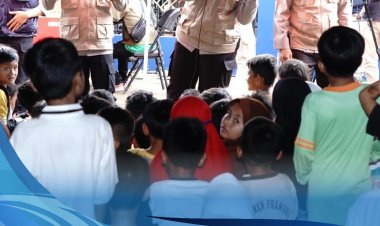 Tim Psikologi Polda Jabar Lakukan Trauma Healing ke Anak-Anak Terdampak Longsor