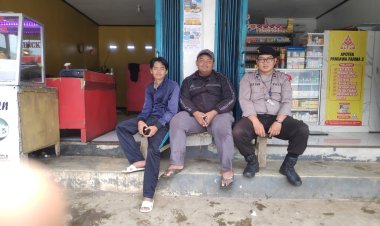 Melalui Patroli Dialogis,Polsek Kebonpedes Laksanakan Sapa Warga dan Himbauan Kamtibmas