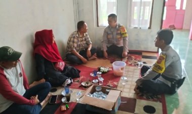Bhabinkamtibmas Polsek Kebonpedes Sambangi Warga, Sampaikan Himbauan Kamtibmas Jelang Natal dan Tahun Baru