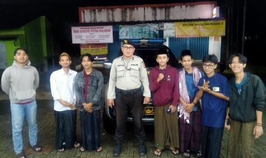 Polsek Kebonpedes Laksanakan Patroli Dialogis, Sampaikan Pesan Kamtibmas Kepada Santri
