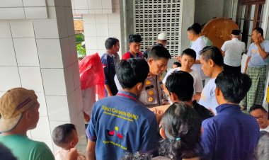 Tingkatkan Kepedulian Terhadap Sesama, Kapolsek Warudoyong Berbagi