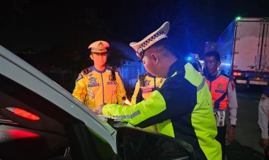 Sat Lantas Polres Indramayu Batasi Kendaraan Sumbu Tiga  Demi Kelancaran Libur Nataru