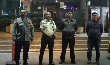 Wujudkan Harkamtibmas Aman Kondusif, Polsek Cikole Gelar Patroli Dialogis