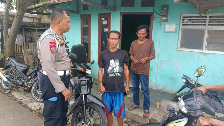 Melalui Patroli dan Sambang Warga, Polsek Kebonpedes Wujudkan Kemitraan Dalam Jaga Kamtibmas