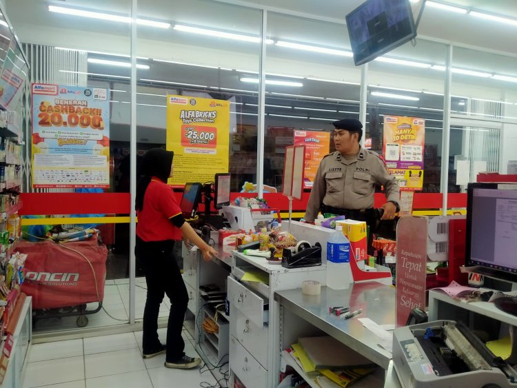 Wujudkan Harkamtibmas Tetap Kondusif, Polsek Kebonpedes Laksanakan Patroli Dialogis